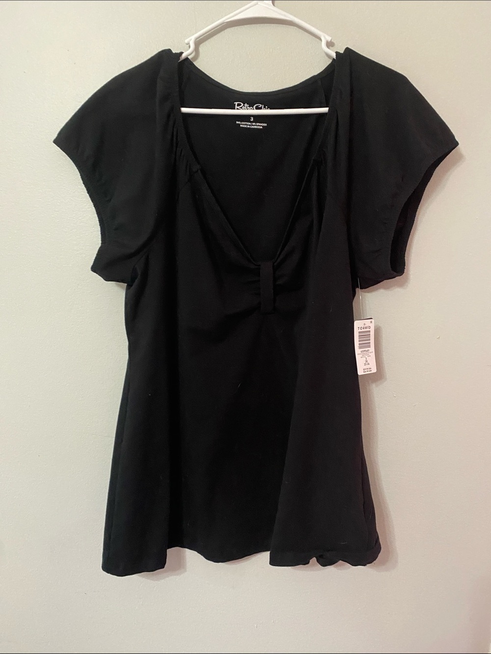 torrid NWT Retro Chic Foxy Sweetheart Black V-Neck Puff Sleeve Ruched Top 3X - Picture 4 of 10